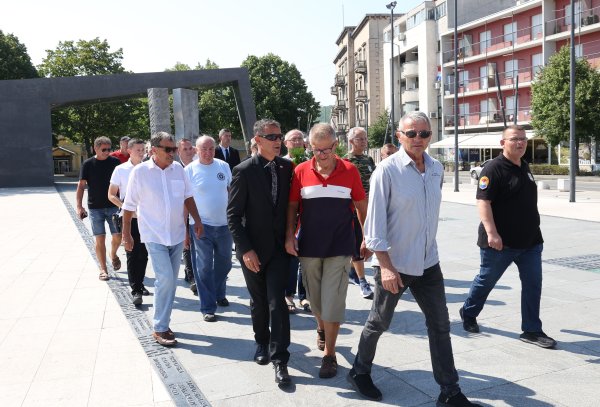 Kolona sjećanja u Kninu