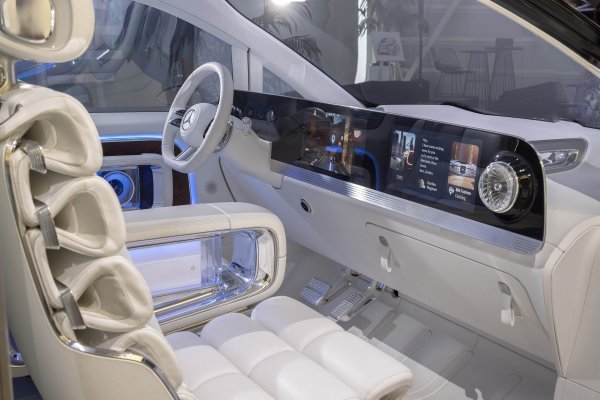 Mercedes-Benzov Vision V izložbeno vozilo