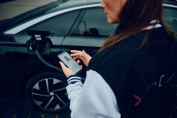 Bosch i CARIAD čine automatiziranu vožnju još sigurnijom i praktičnijom uz pomoć umjetne inteligencije