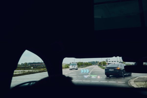Bosch i CARIAD čine automatiziranu vožnju još sigurnijom i praktičnijom uz pomoć umjetne inteligencije