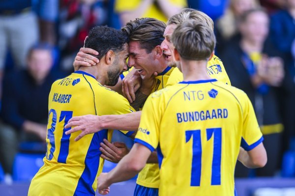 Prvu utakmicu su izgubili 3:0, u drugoj dobili crveni u 18. minuti i onda čudesno prošli dalje u Europi