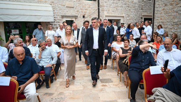 Zoran Milanović u Jelsi