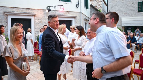Milanović: Pred Europom neizvjesne godine, Hrvatska si ne smije dopustiti avanturizam