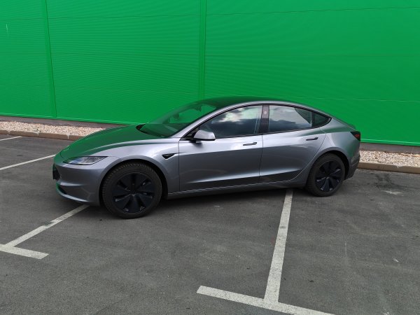 Tesla Model 3 Long Range Rear-Wheel Drive