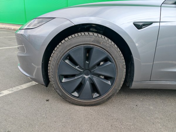 Tesla Model 3 Long Range Rear-Wheel Drive