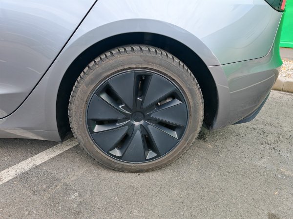 Tesla Model 3 Long Range Rear-Wheel Drive