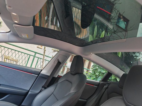 Tesla Model 3 Long Range Rear-Wheel Drive