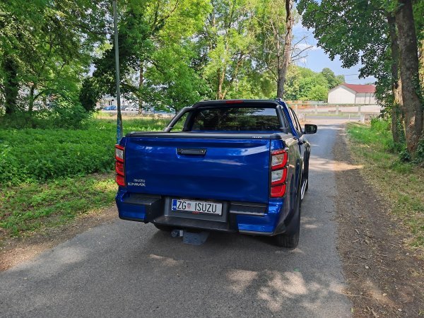 Isuzu D-Max Crew N60 Nitro Sport