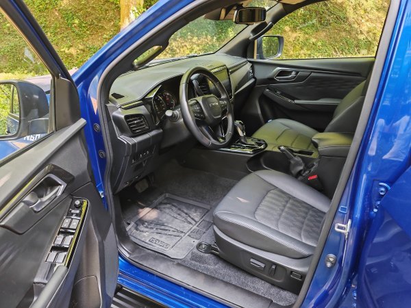 Isuzu D-Max Crew N60 Nitro Sport