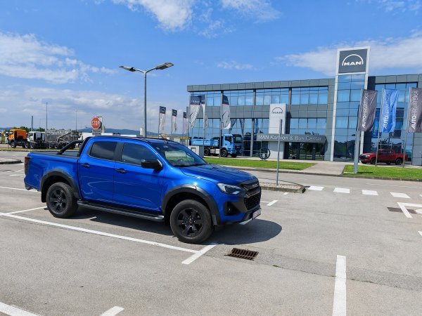 Isuzu D-Max Crew N60 Nitro Sport