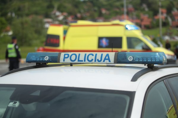 Prometna nesreća u slavonskom selu: U sudaru dva auta, troje ozlijeđenih