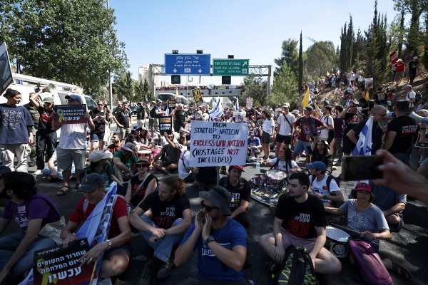 Prosvjednici u Izraelu zaustavili promet autocestom