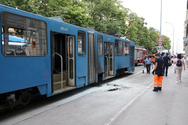Zapalio se tramvaj u Zagrebu