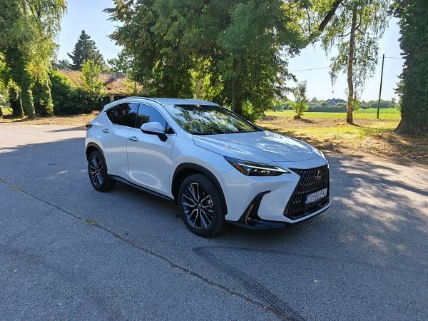 Lexus NX MY25 450h+ PHEV AWD 5D E-CVT Luxury