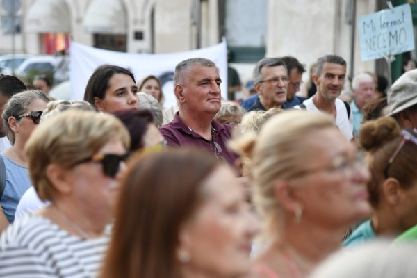 Prosvjed u Splitu zbog broda s azbestom Moby Drea -  Miro Bulj