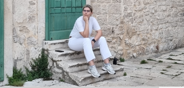 Zašto dolce far niente zvuči sofisticirano, a fjaka i dalje nosi prizvuk lijenosti?
