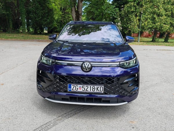 Volkswagen Tayron 1.5 TSI eHybrid DSG R-line Plus