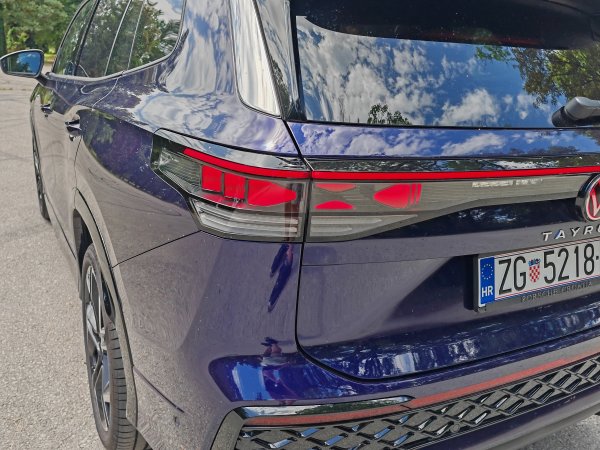 Volkswagen Tayron 1.5 TSI eHybrid DSG R-line Plus
