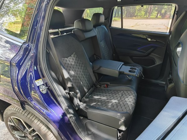 Kvalitetna stražnja sjedala omogućuju putnicima ugodnu i sigurnu vožnju