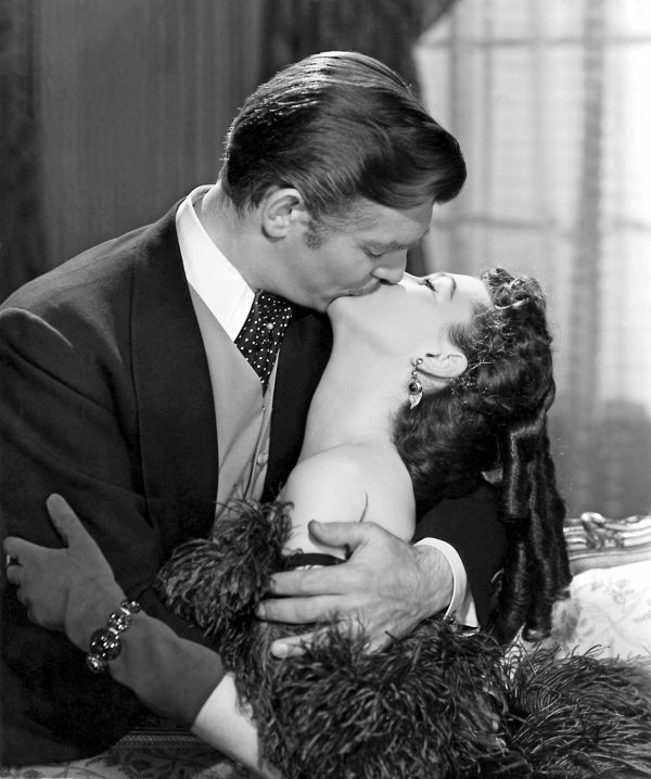 Clark Gable i Vivien Leigh u sceni poljupca