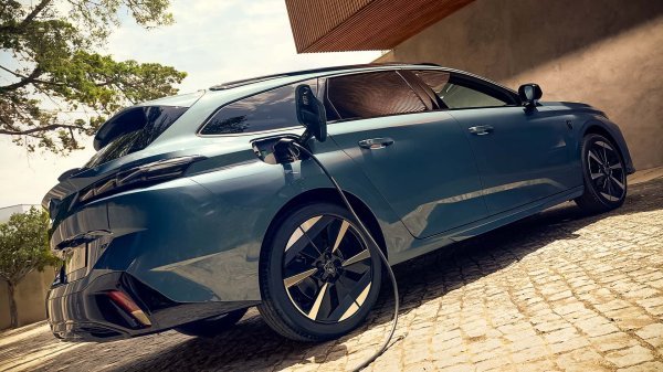 Peugeot E-308 SW - facelift