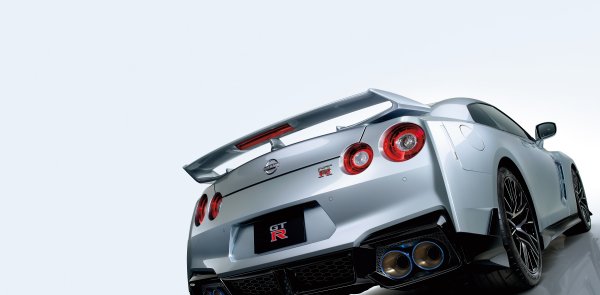 Nissan se dostojno oprašta od R35 GT-R