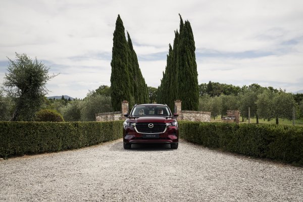 Mazda usavršava svoj vizualni, tehnološki i emocionalni identitet