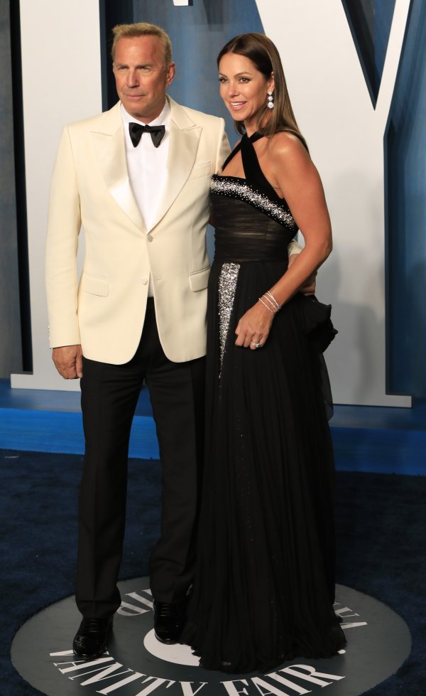 Kevin Costner i Christine Baumgartner