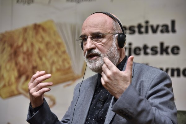 Aramburu je 2019. otvorio Festival svjetske književnosti
