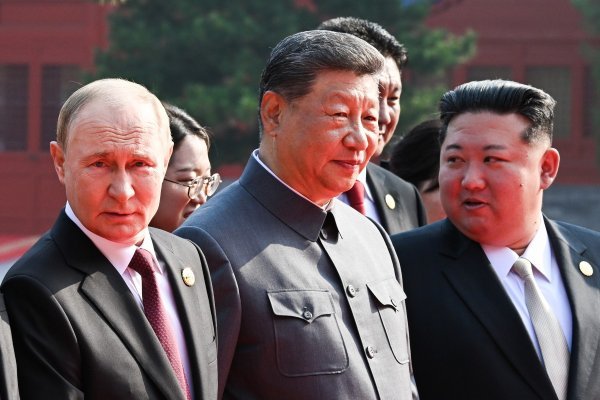 Vladimir Putin, Xi Jinping i Kim Jong-un