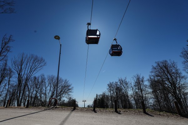 Zakupcima je problematičan i neujednačen rad žičare