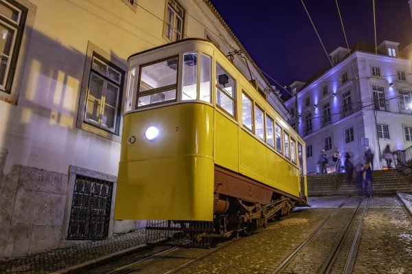 Uspinjača Gloria u Lisabonu