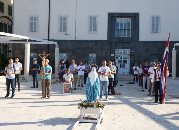 Molitva krunice u Šibeniku