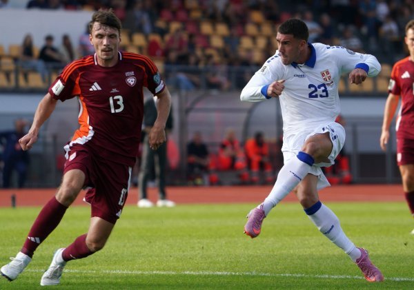 Srbi opasno živjeli u Rigi, spasio ih Vlahović; pogledajte gol za pobjedu