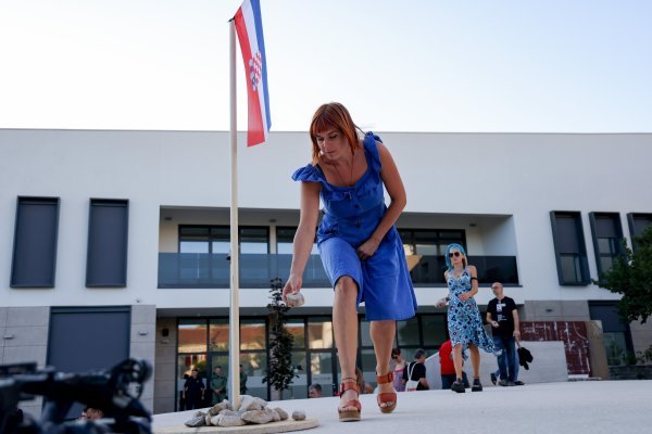 Prosvjed organizatora festivala 'Nosi se' u Benkovcu
