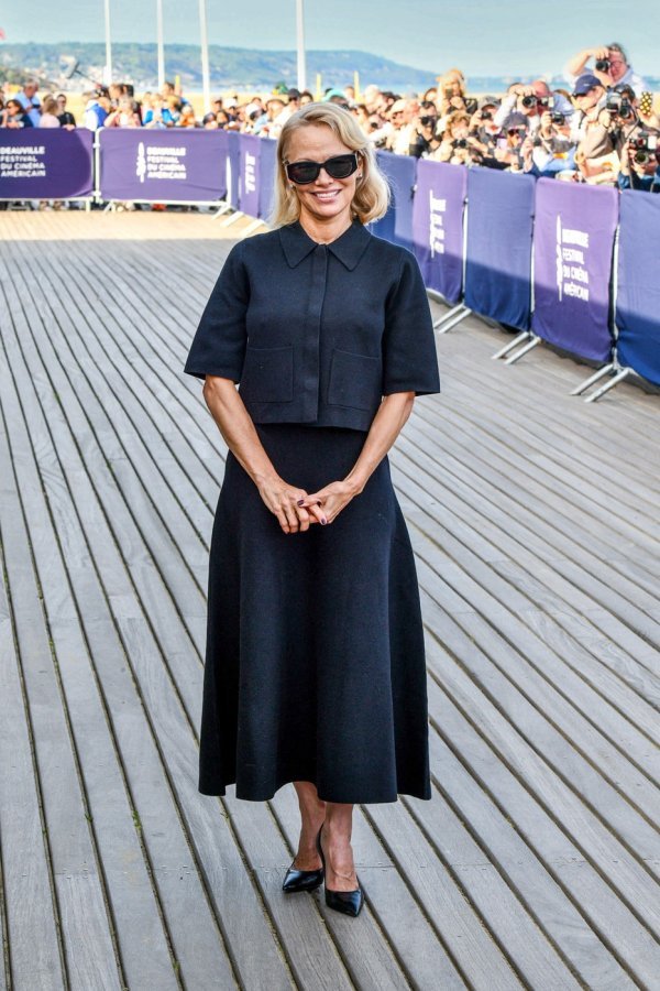 Pamela Anderson dodatno je skratila kosu