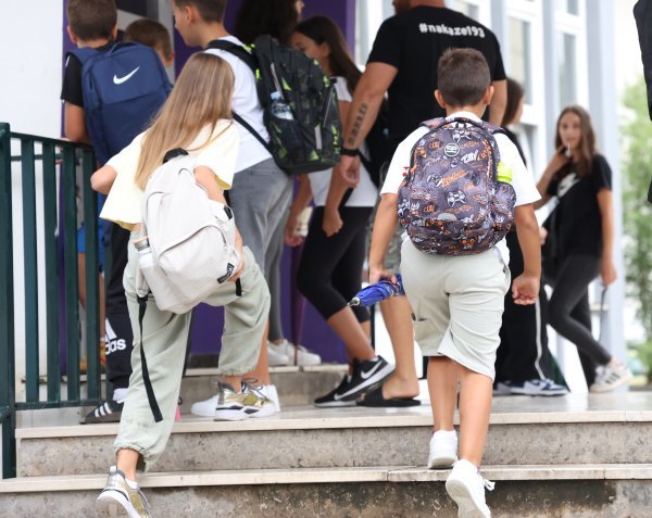 Neki učenici više nemaju tradicionalne predmete, objavljeni datumi školskih praznika