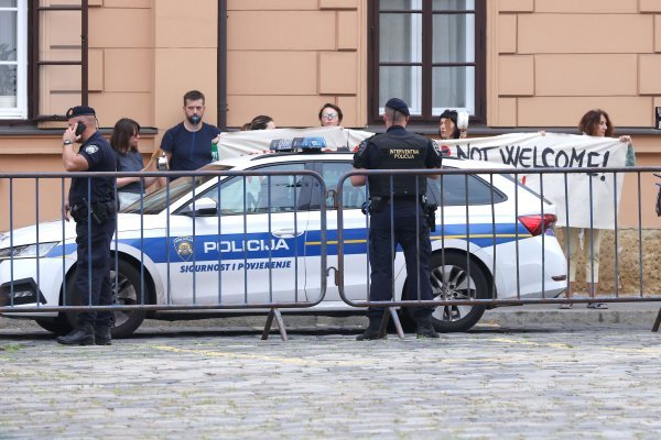 Propalestinski prosvjedi ispred Banskih dvora