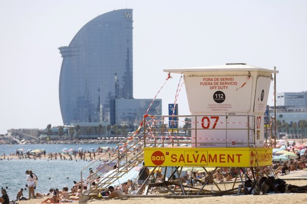 Plaža Barceloneta gotovo je uvijek napučena