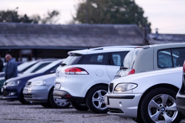 Milijarde izgubljene na oštećenjima automobila: Svaki 20. ima vraćenu kilometražu