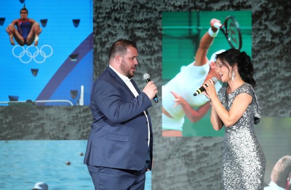 S Marijom Vidović na obilježavanju 30. obljetnice utemeljenja HOO-a i dodjeli nagrade Dražen Petrović 2021. godine