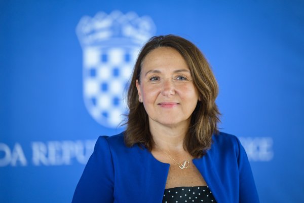 Irena Hrstić traži rješenja za smanjivanje duga bolnica