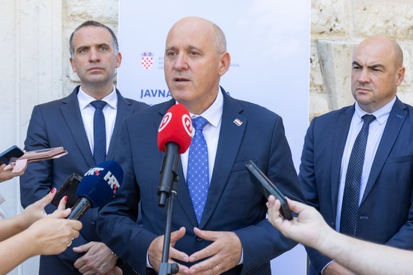 Ministar graditeljstva Branko Bačić