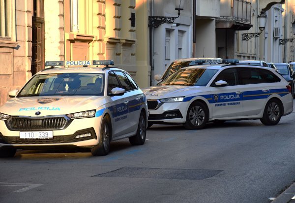 VIDEO, FOTO: Privedeni roditelji djeteta u Slavonskom Brodu: Majka je u strašnom šoku