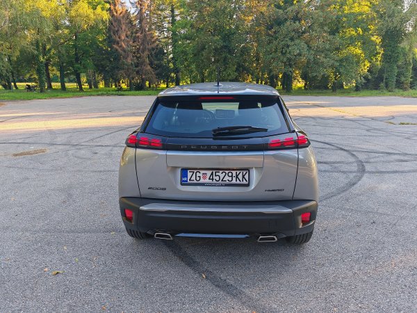 Peugeot 2008 Hybrid 145 e-DCS6 Style