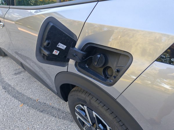 Peugeot 2008 Hybrid 145 e-DCS6 Style