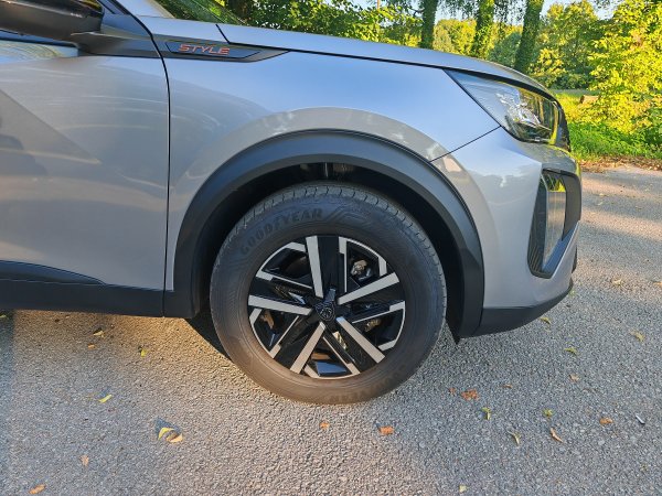 Peugeot 2008 Hybrid 145 e-DCS6 Style