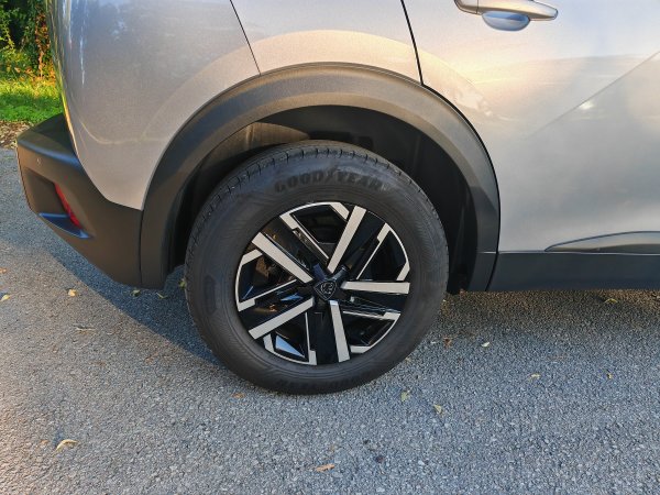 Peugeot 2008 Hybrid 145 e-DCS6 Style