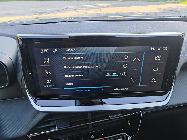 Peugeot 2008 Hybrid 145 e-DCS6 Style