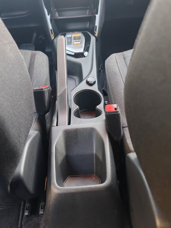 Peugeot 2008 Hybrid 145 e-DCS6 Style